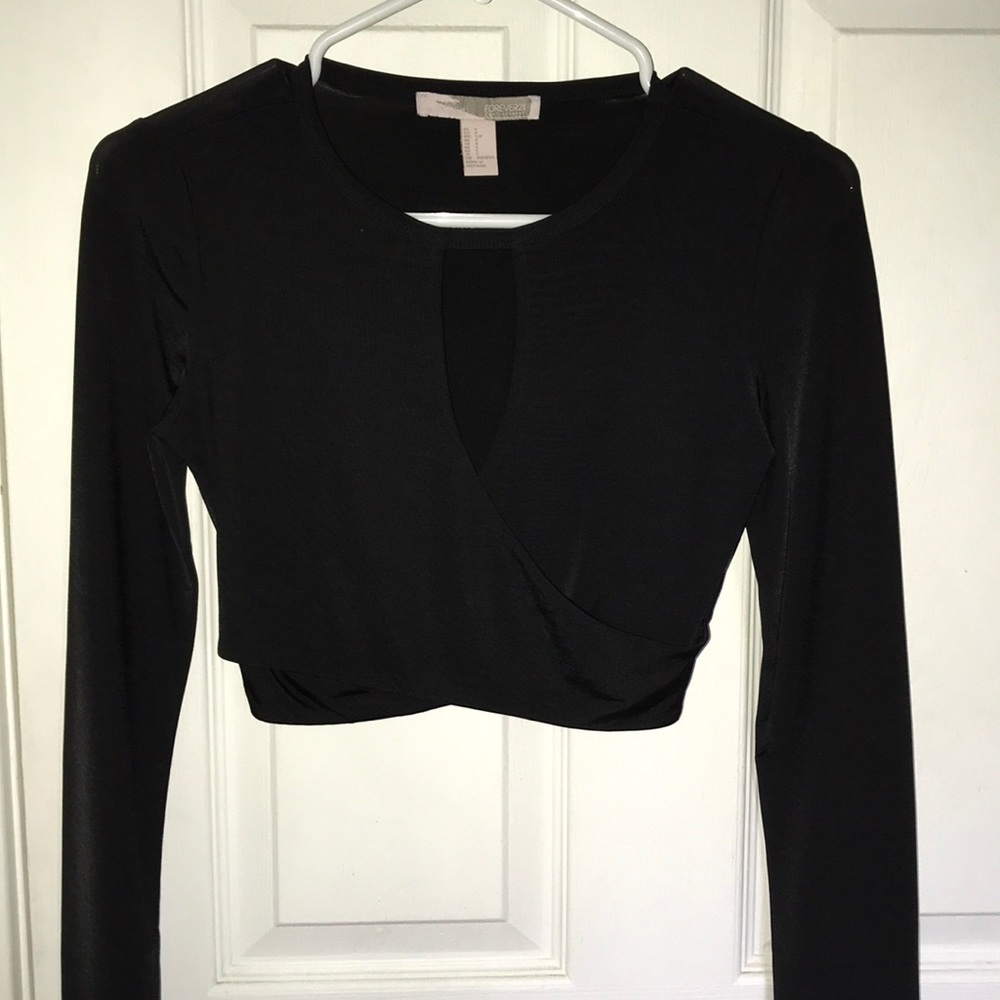 Long sleeve crop top